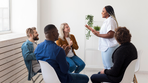 Personas reunidas